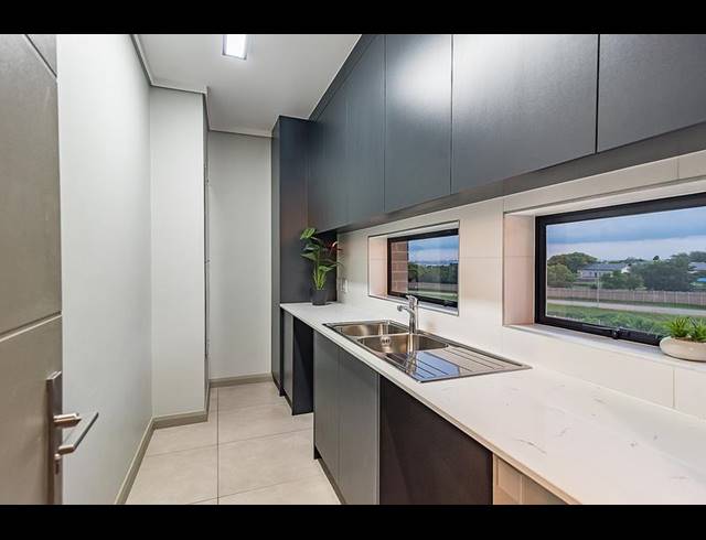 3 BEDROOM APARTMENT FOR SALE IN MIDSTREAM ESTATE